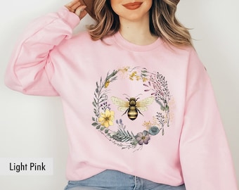 Bee Botanical Sweatshirt, Bee Sweatshirt, Gift For Her, Cute Bee Sweatshirt, Women Sweatshirt, Bee Lover, Wildflower Sweatshirt, Honey Bee