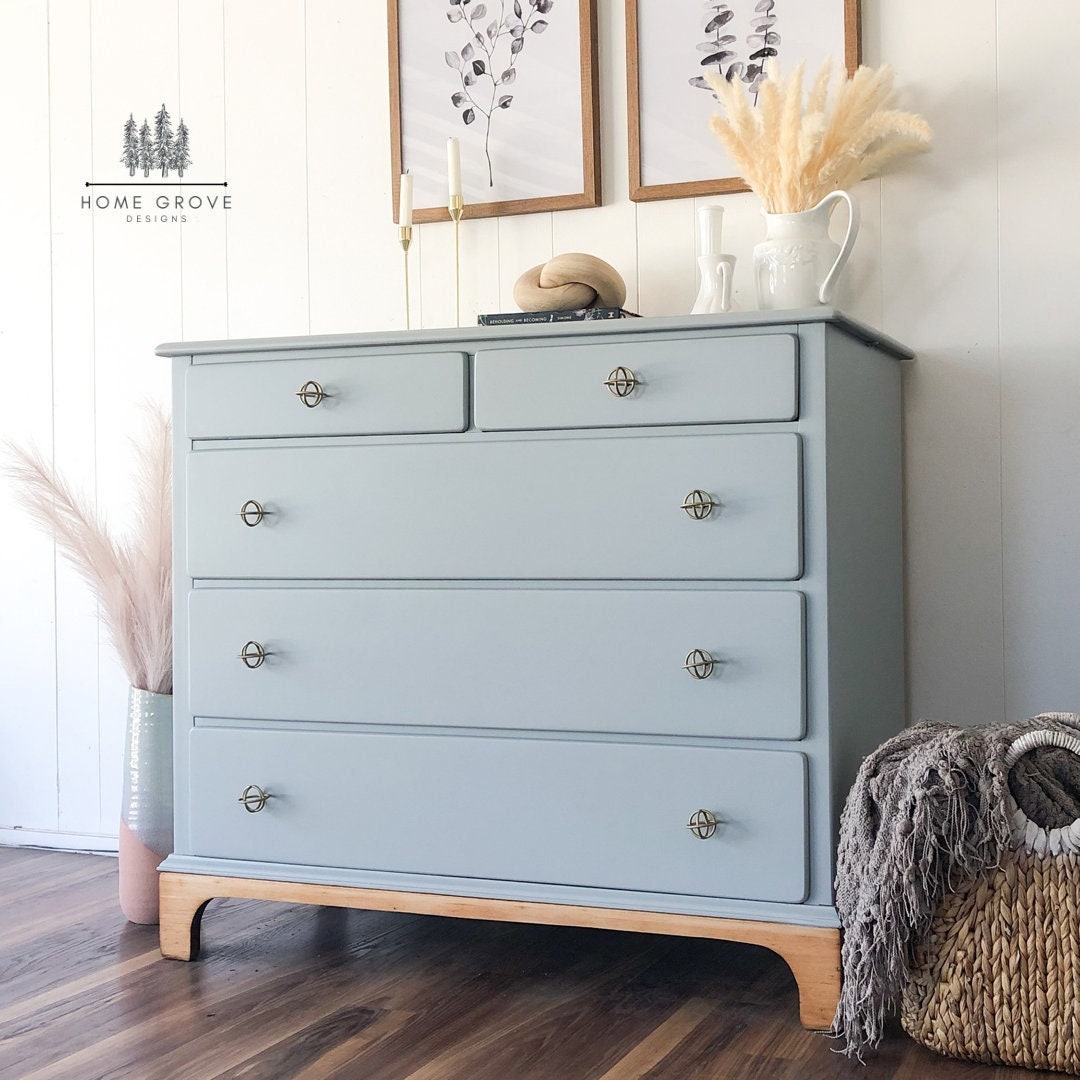 SOLD DO NOT Buy Vintage Dresser - Etsy Canada
