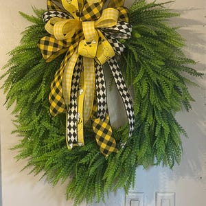 SPRING BUBBLEBEE BOW