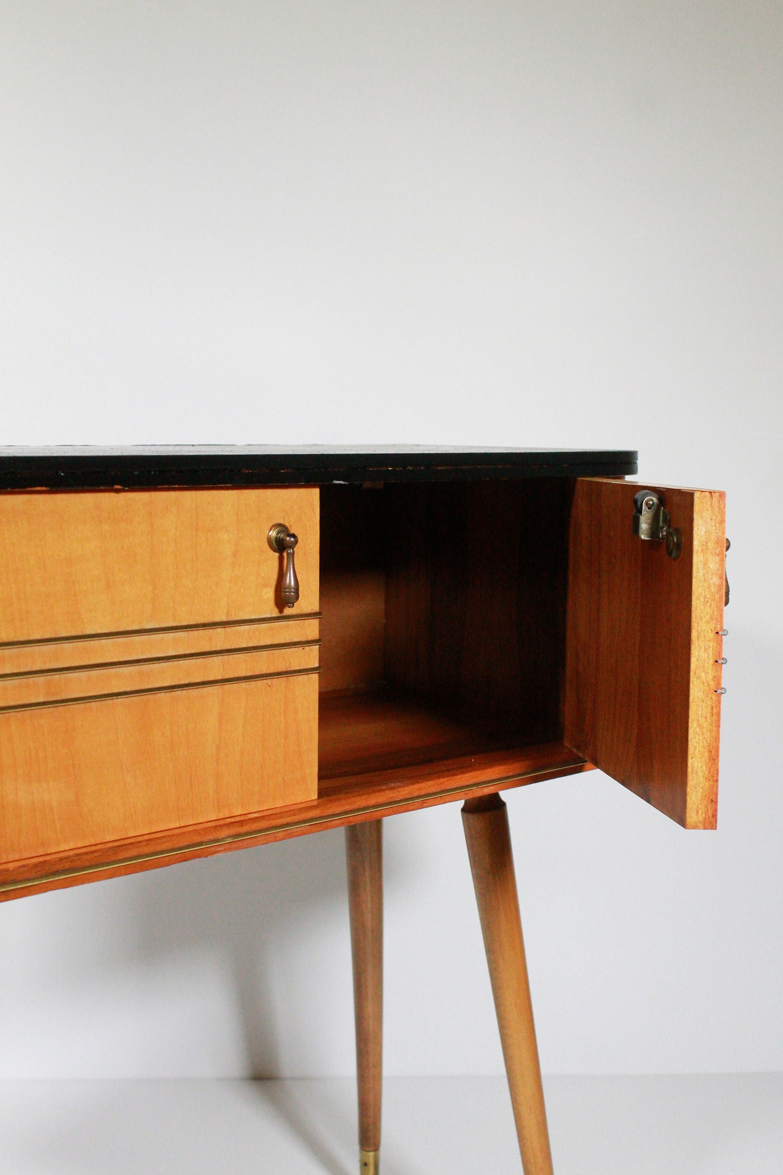 Vintage de mediados de siglo roble alemán con cajones / | Etsy