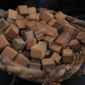 Rustic wooden dice – handmade with heart and hand | Middle Ages | LARP | Reenactment