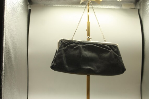 Basic black leather clutch - image 5