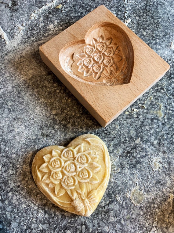 Heart Shaped Wooden Cookie Mold. Cute Wooden Cookie Cutter. Thanksgiving  Day Biscuits. Shortbread Biscuit Mold. Xmas Gingerbread 