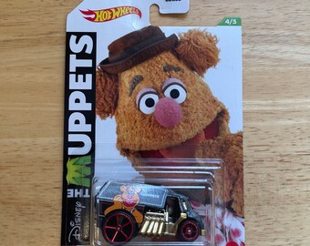 Fozzie Bear, 2000s Muppet Show Cool-One from Hot Wheels NEW IN PACKAGE