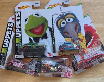 FULL SET (5): Kermit the Frog, Gonzo the Great, Miss Piggy, Fozzie Bear, Animal, 2000s Muppet Show custom cars from Hot Wheels NEW