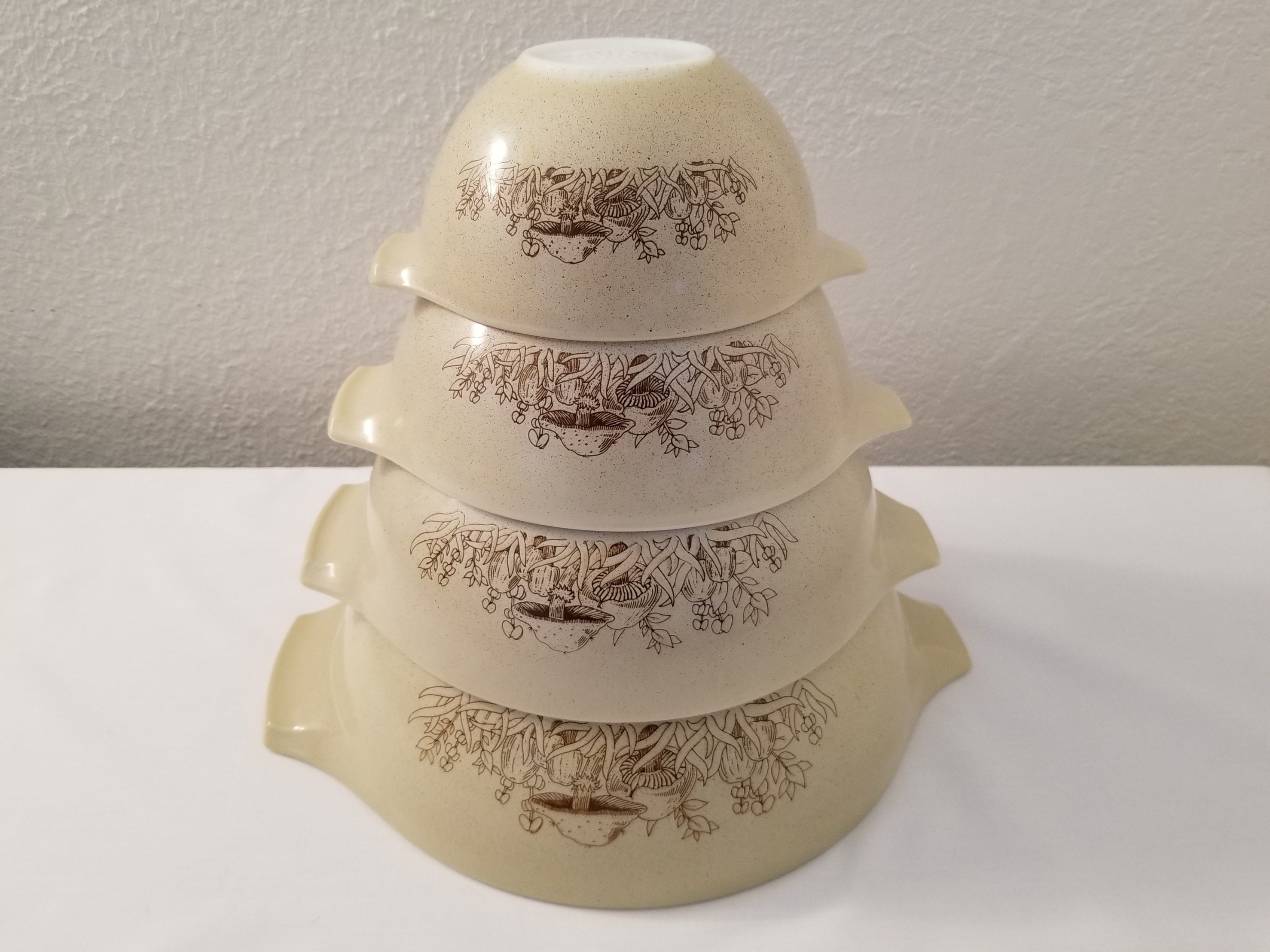 Vintage Pyrex Forest Fancies Mushroom Garden Speckled Almond