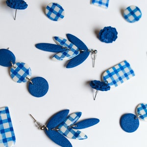 flower gingham earrings, klein blue accesories, gingham earrings, vichy blue jewelry, gingham pattern summer earrings image 3