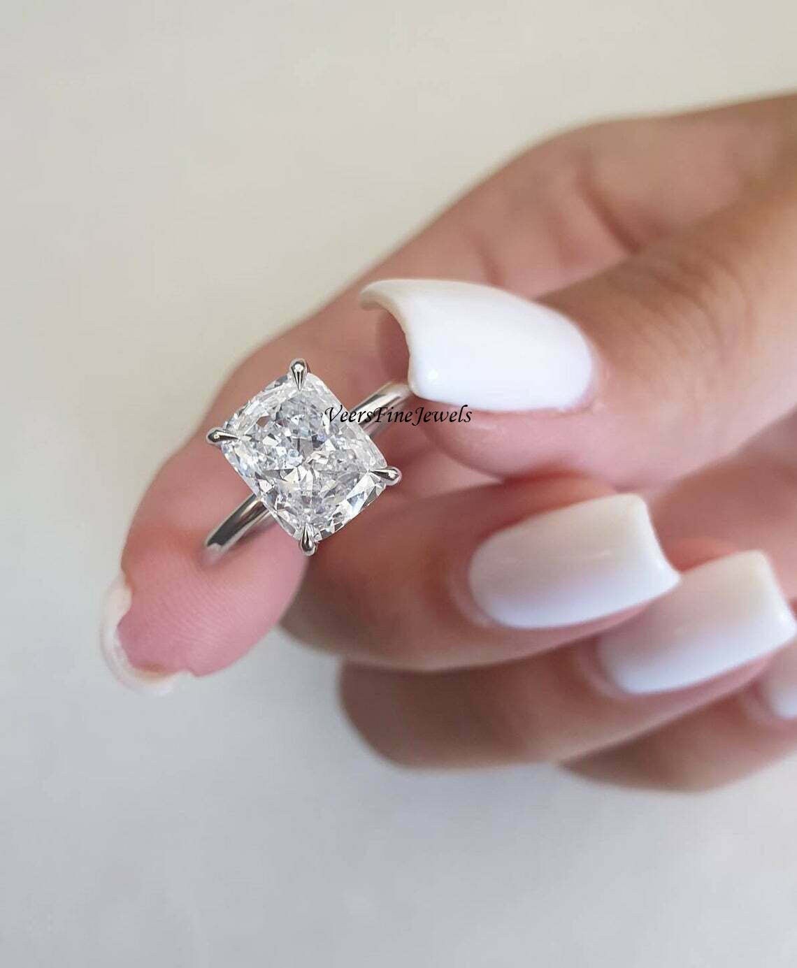 2 carat elongated cushion cut diamond deals