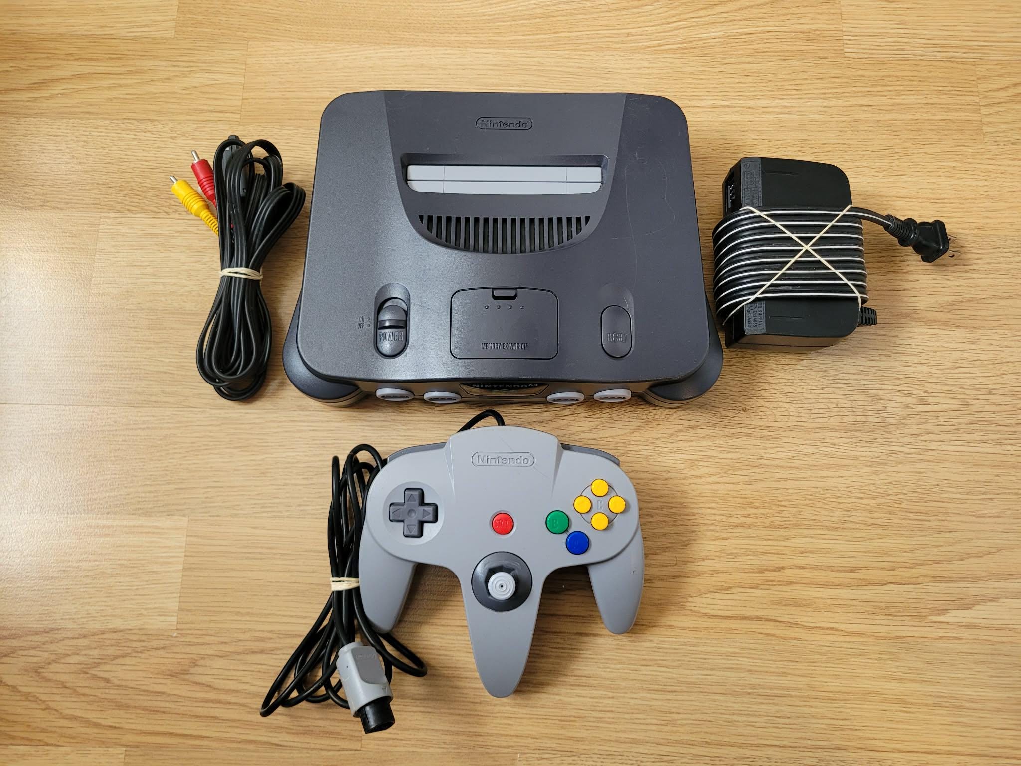 Nintendo 64 Console + Gray Controller + Cables! *tested