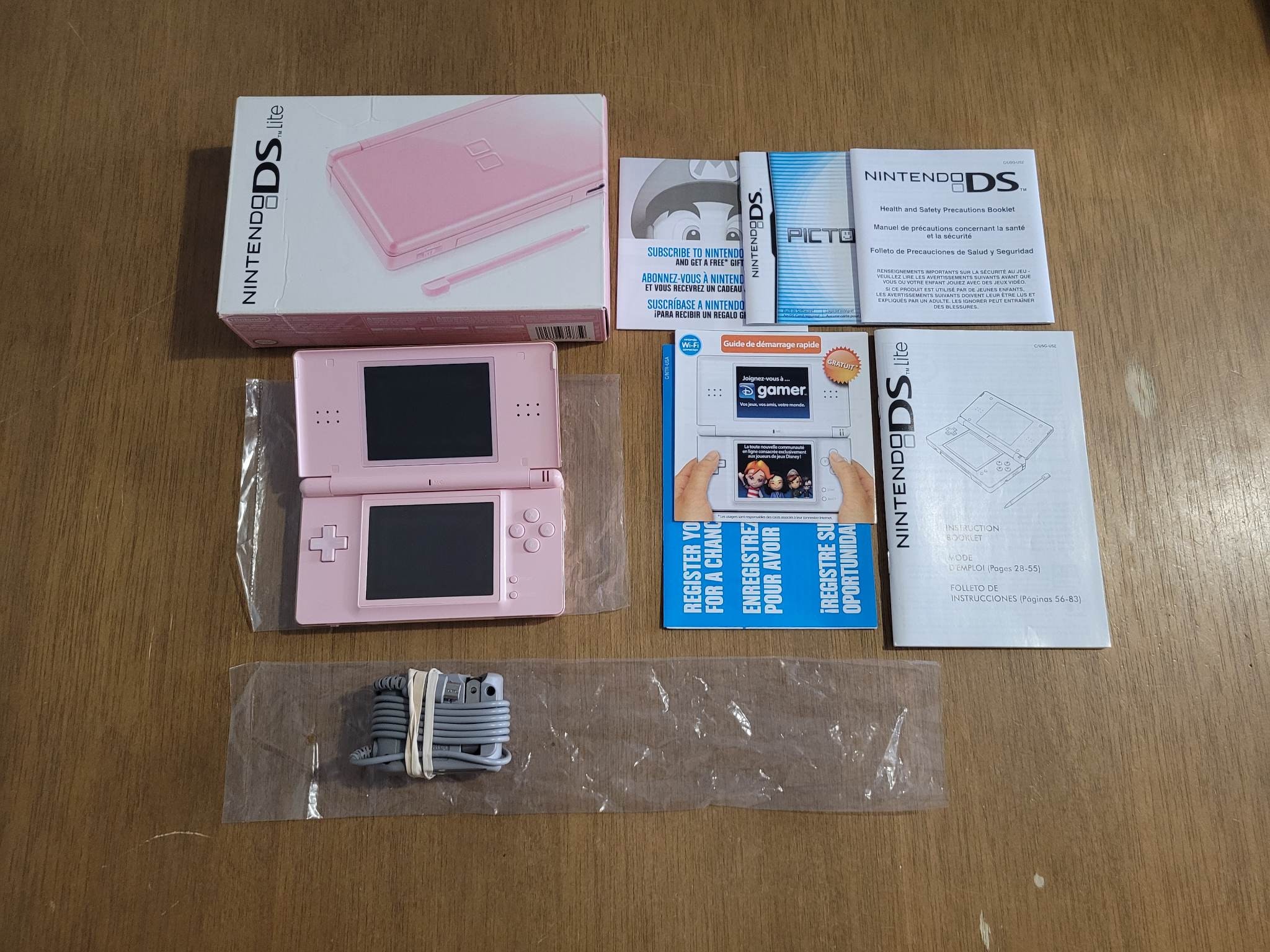 Nintendo DSi Portable Pink Console, Beautiful Body + Working Good