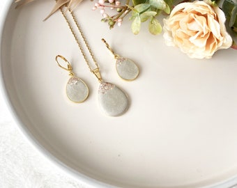 Schmuckset mit Beton in goldenem Edelstahl - Ohrringe und Halskette mit Betonkern, Handgemachter Betonschmuck, Geschenkset, Weihnachten