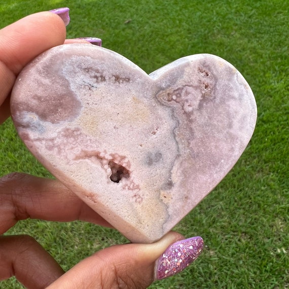 ⭐︎天然石⭐︎レア⭐︎ブラジル産⭐︎ピンクアメジスト⭐︎ハート⭐︎ ブラジル産のピンクアメジストハート！ - ドゥルージー付き！ - Etsy 日本
