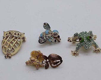 Jewerly, Brooch, Small Assortment, Pin Assortment, Owl brooch, Frog Brooch, Bumblebee Brooch, and Two Small Pins, Apple, Angel, 1980s Vtg