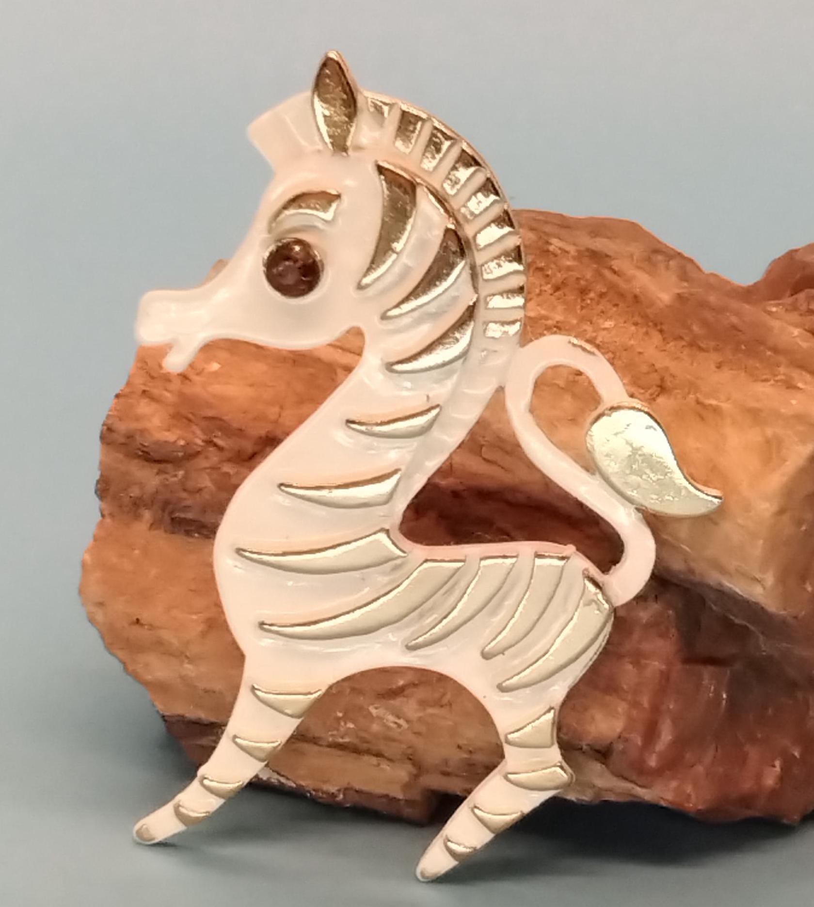 Vintage Zebra Brooch - Etsy Canada