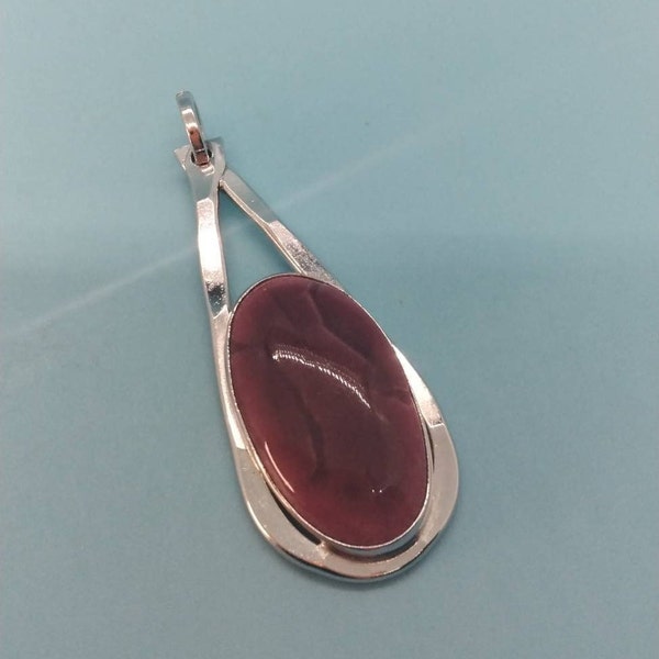 Jewelry, Pendant, Red Agate, Long Oval Shaped, Flush Mounted, Silver Tone Metal Framed, Strong Heavy Bale, Flat Closed Back, 1980s, Used Vtg