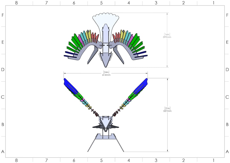 Pu&ograve; includere: Un disegno tecnico di un oggetto decorativo, forse una scultura o un modello. Il design presenta una struttura centrale con estensioni a forma di ali, adornate con elementi colorati. L'altezza totale &egrave; di 399 mm, e l'apertura alare &egrave; di 537 mm.