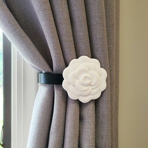 Camellia Flower Shape Curtain Holdbacks/Tiebacks 3D Printed Plastic (Set of 2)