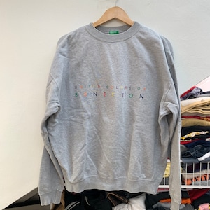 Size XL: United Colors of Benetton Vintage sweatshirt pullover Y2k year 2000 fashion (S-35)