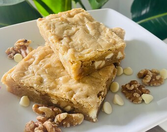 Blondies with nuts and chocolate