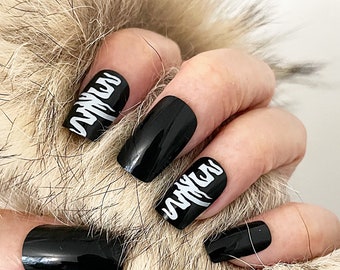 Handmade Abstract Press On Nails: Glossy Black & White Square False Nails