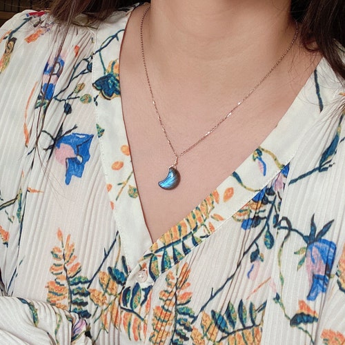Labradorite necklace, natural high quality labradorite moon sterling silver necklace, labradorite moon shaped pendant
