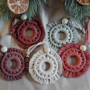 Macrame Ornaments, Macrame wreath, Handmade ornament, Christmas Ornaments, Boho Christmas, Holiday Gift, Teacher gift, Mini wreath