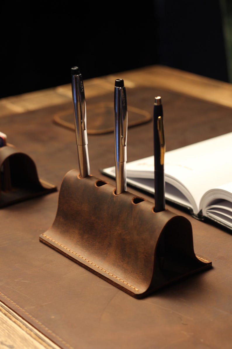 leather pen holder
