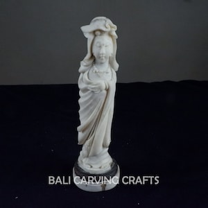 Carved Guan Yin figurine of antler, Hand carved Kuan Yin statue home decoration, Hand carved Hindu Kwan Yin Buddha sculpture altar supplies