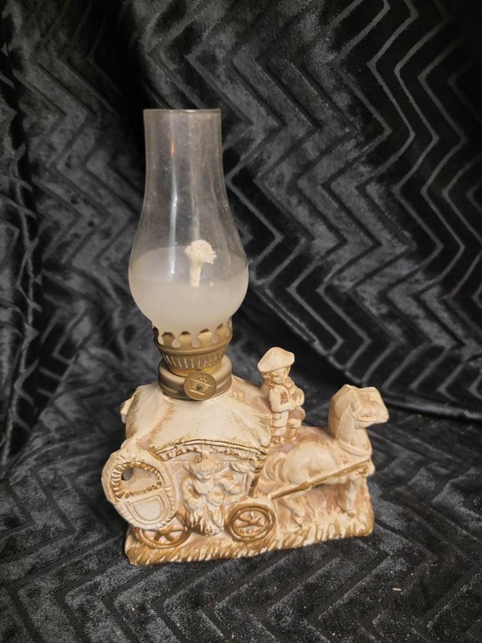 Vintage horse and carriage themed small oil lamp Etsy