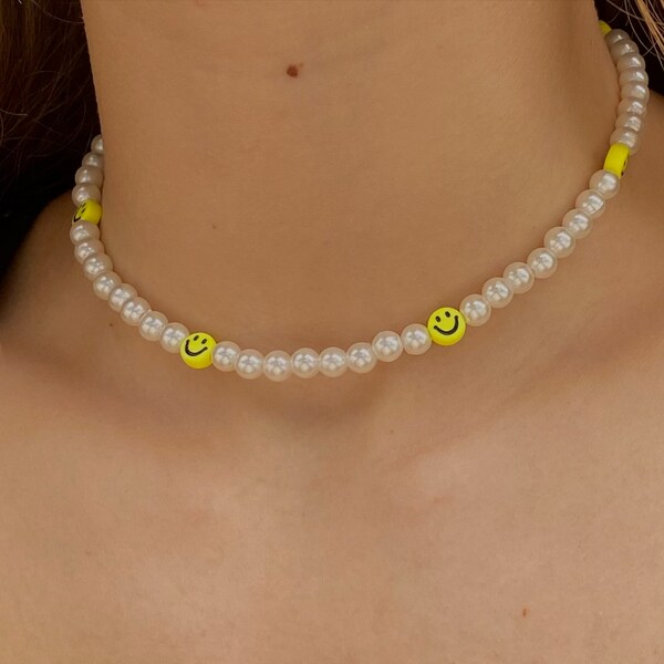 Smiley face choker Clearance