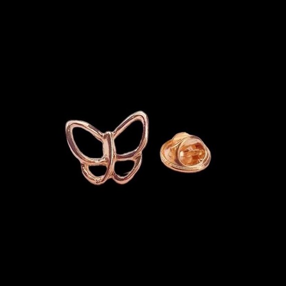 Shell & Butterfly Small Lapel Pin Brooch - Elegant Anti-Walking Buckle, Copper & Pearl, Gift Boxed