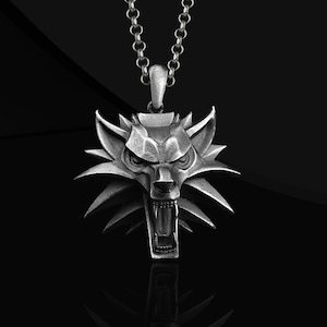 925 Sterling Silver Wild Wolf Handmade Necklace, Wild Wolf Geralt Of Rivia Necklace Christmas Gifts, Personalized White Wolf Pendant for Men