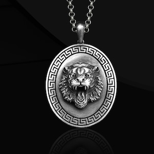 Lion Silver Medallion Gift for Boyfriend, Chain Silver Lion Necklace Necklace For Men, 925 Sterling Silver Personalized Men&#39;s Lion Pendant