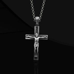 Crucifixion of Jesus cross necklace for Men, Silver Cross Necklace For Christian, Faith Necklace For Family, Crucifix Necklace For Dad