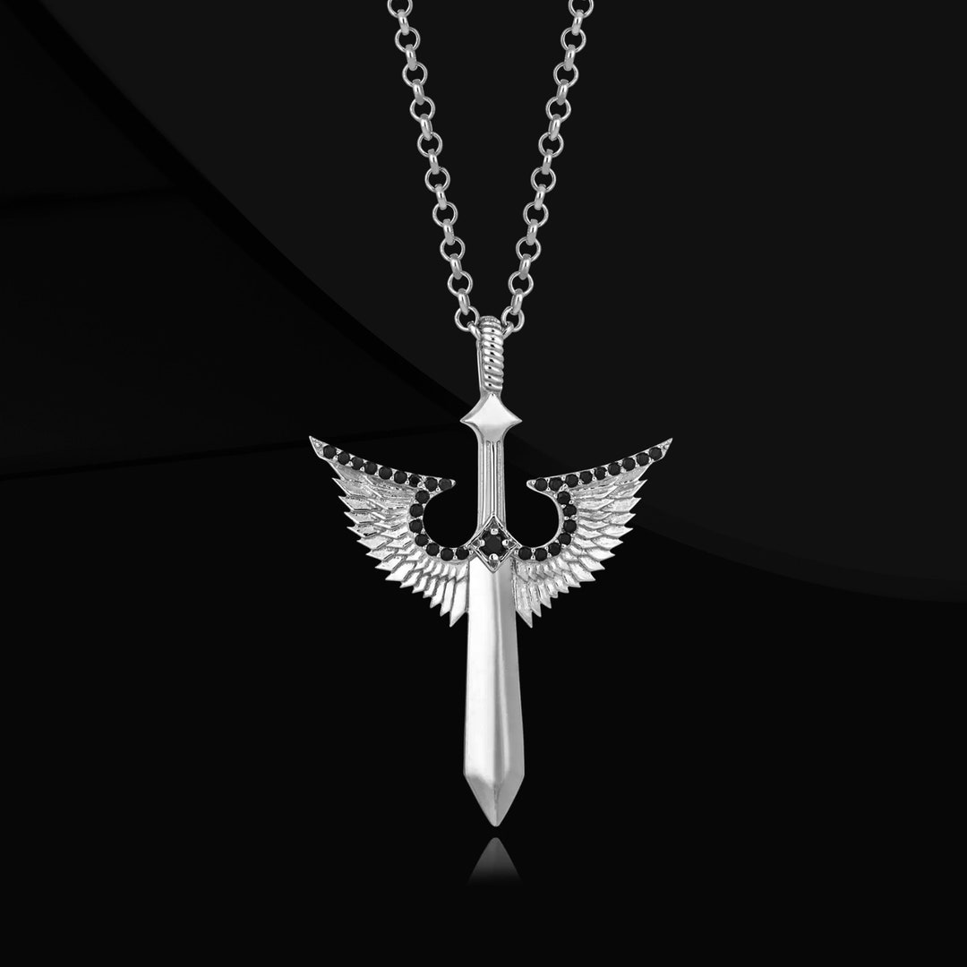 アクセサリー 925 Silver Winged Sword Pendant Necklace 925 Sterling Silver Angel Winged Sword Necklace Gift for Men