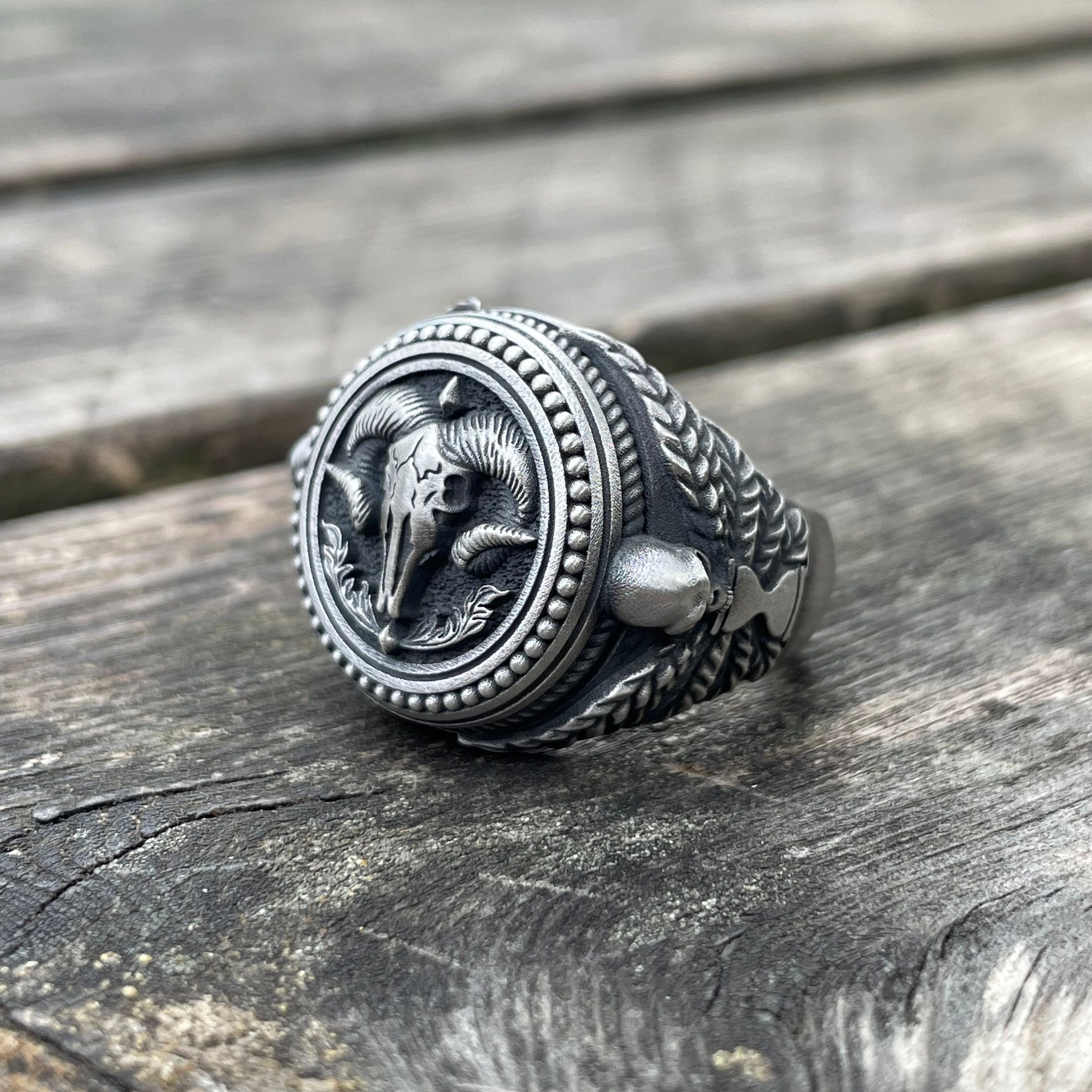 Anello Teschio Di Ariete Argento - Gioiello Gotico Regolabile Unisex Crystalogy