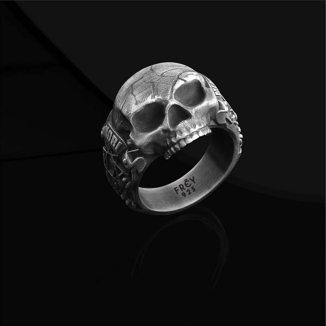 希少!! ヴィンテージ Stearing Silver Skull Ring Oxidized Sterling Silver Skull Ring: Memento Mori Biker Jewelry - Etsy