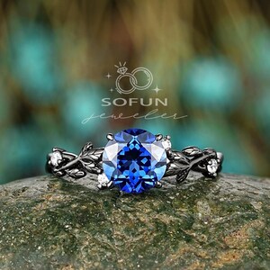 Gothic Black Gold Round Cornflower Blue Sapphire Engagement Ring Vintage Black Leaf Wedding Ring Unique Rhodium Black Promise Ring for Women
