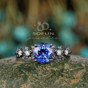 Black Gold Round Cut Cornflower Blue Sapphire Maple Leaf Engagement Ring Gothic Black Promise Ring Rhodium Black Wedding Ring Gift for Women