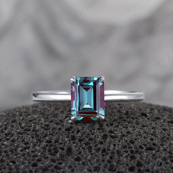 Vintage Emerald Cut Alexandrite Engagement Solitaire Ring, Unique 925 Sterling Silver White Gold Wedding Ring, June Birthstone Promise Ring