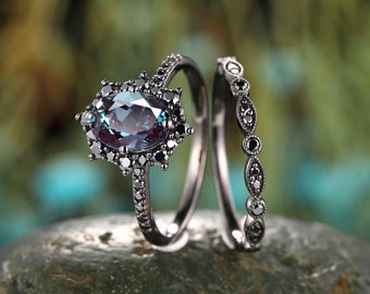 Vintage Black Gold Oval Alexandrite Halo Engagement Ring Set, Gothic Floral Promise Ring Set, Black Bridal Set, Black Wedding Ring Gift