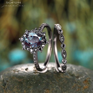 Vintage Black Gold Oval Alexandrite Halo Engagement Ring Set, Gothic Floral Promise Ring Set, Black Bridal Set, Black Wedding Ring Gift