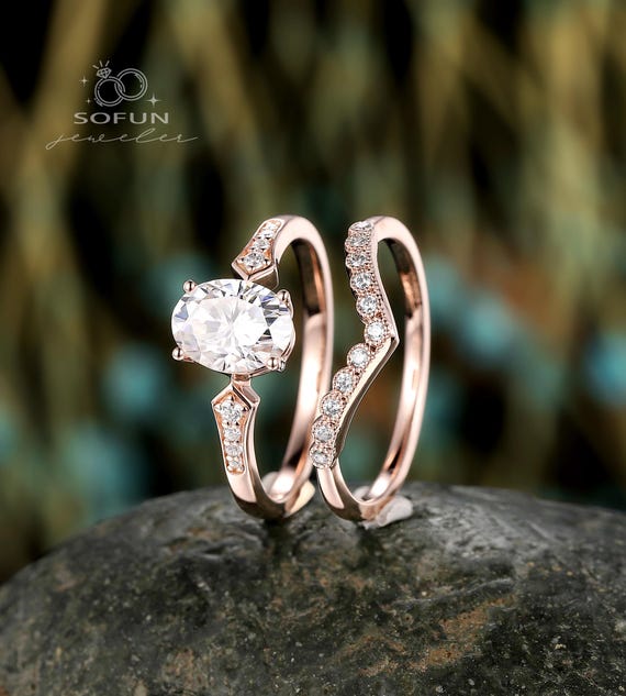 Oval Cut Moissanite Tapered Shank Rose Gold Engagement Ring Set