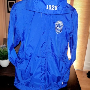 Giacca antipioggia leggera della confraternita Zeta Phi Beta