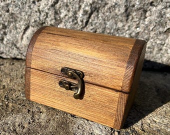 Small wooden treasure chest, Mini pirate chest Wooden trunk Small wooden  box Jewelry chest Toy chest Decorative wood box Primary color: Brown