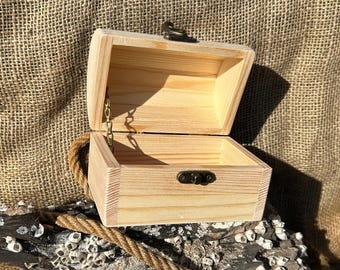 Porta A Scrigno Portagioie Bambina PRITOK Forziere Del Tesoro In Legno Vintage Con Lucchetto A Combinazione, Portagioie Con Coperchio, Per Compleanno Dei Bambini, Piccolo Scrigno Del Tesoro Dei Pirati (15 X 12 - 14