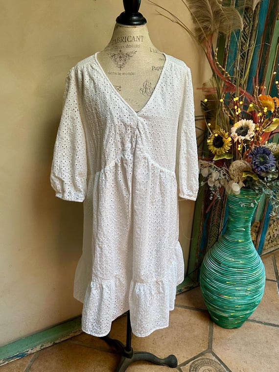 Vintage white cottagecore plus size dress, XXL cotton lace long puff sleeves V neck, romantic prairie dress, summer garden party Vintage white cottagecore plus size dress, XXL cotton lace long puff sleeves V neck, romantic prairie dress, summer garden party