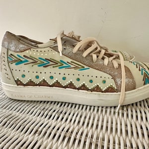 Vintage Karma of Charme for Sundance ivory leather sneakers, once worn, size 10 (41) hand sewn and painted , made in Italy, quality brand