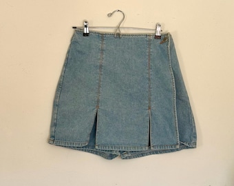 Gonna-pantaloncino in denim vintage Bill Blass: gonna-pantaloncino blu avvolgente, taglia 10