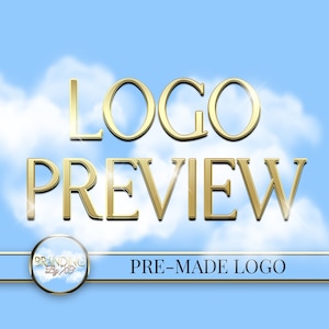 Könnte beinhalten: Eine goldene Logo-Vorschau mit dem Text "LOGO PREVIEW" in einer fetten Serifenschrift vor einem blauen Himmelhintergrund mit weißen Wolken. Der Text "PRE-MADE LOGO" befindet sich unter der Logo-Vorschau. Ein kreisförmiges Logo mit dem Text "BRANDING By KB" befindet sich in der linken unteren Ecke.
